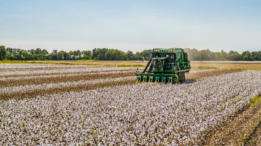 Free Trade Is Profitable. Why Is It Backfiring On John Deere (NYSE: DE