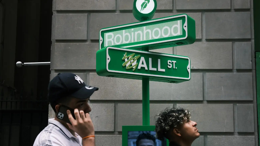 FOMO, Memes, and Crypto Supercharge Robinhood to Record Earnings (Up 44.30% YTD)