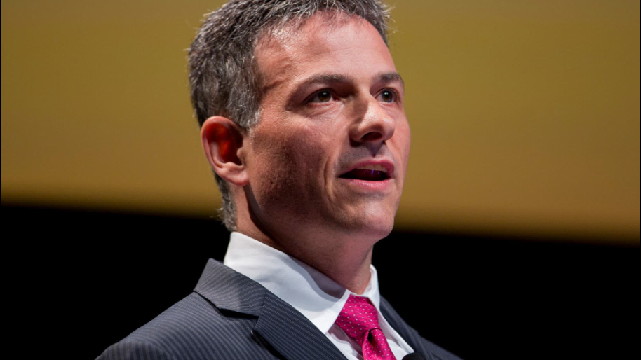 Why David Einhorn Hitched His Wagon to This Forgotten Stock… And Says It’ll Double by 2025