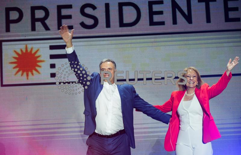 Uruguay's left returns to presidency as govt vows friendly transition