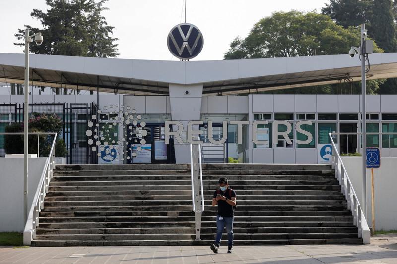 How Trump's Mexico tariffs could hurt Europe's auto industry