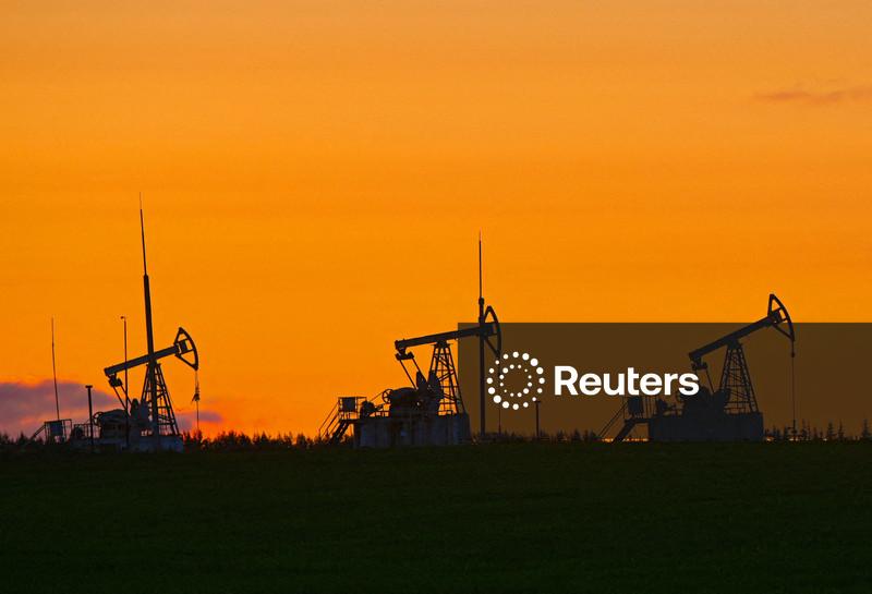 Oil edges up as glut fears ease despite weak demand