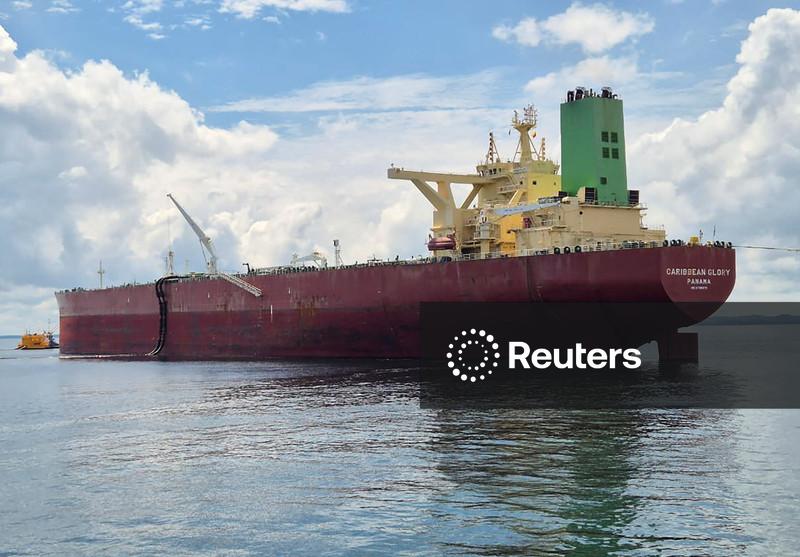 Oil headed for second weekly loss amid lingering supply concerns