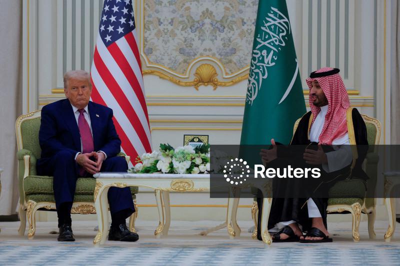 Analysis-Before talks with Trump, Saudi Arabia doubles down on terms for Israel ties