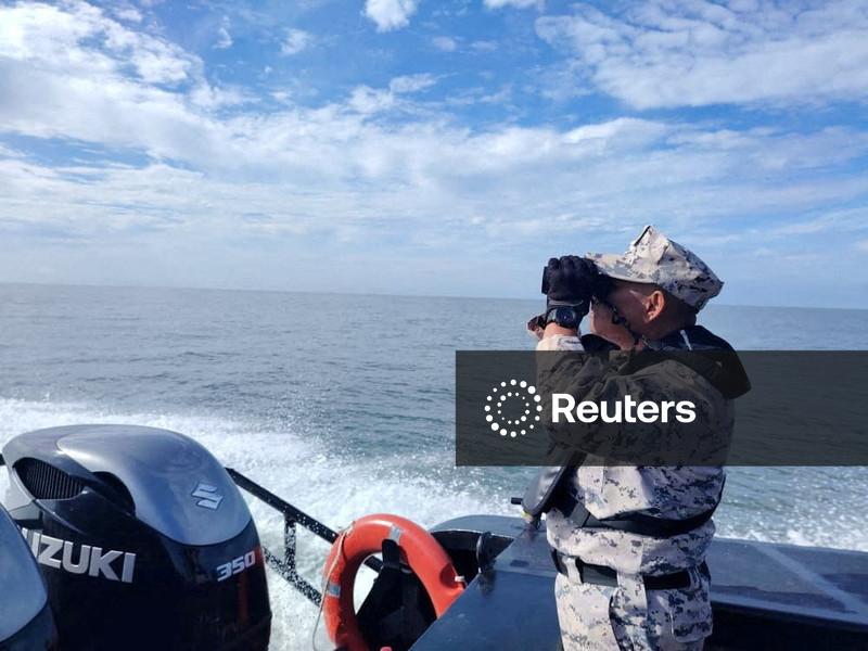 Migrant vessel sinks off Malaysia-Thailand border, hundreds missing