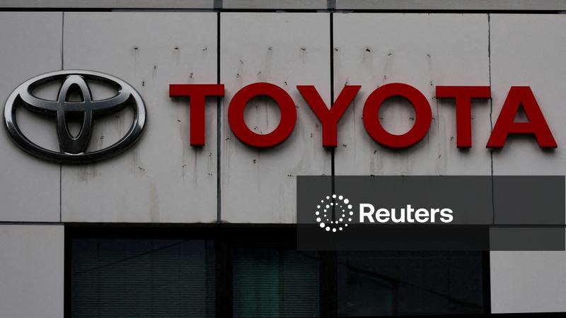 Elliott takes Toyota Industries stake to almost 5%, Bloomberg News reports