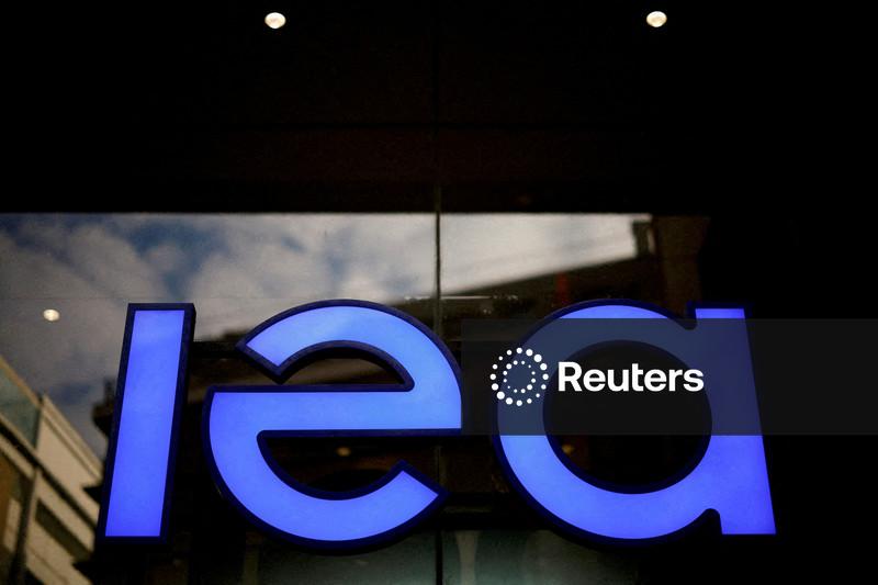 World oil and gas demand could grow until 2050, IEA says