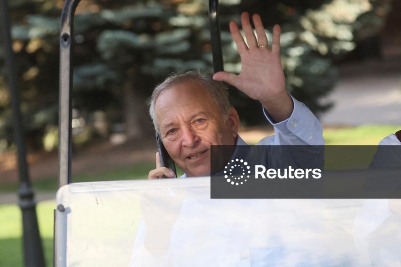 Larry Summers leaving positions at Harvard and OpenAI after Epstein emails