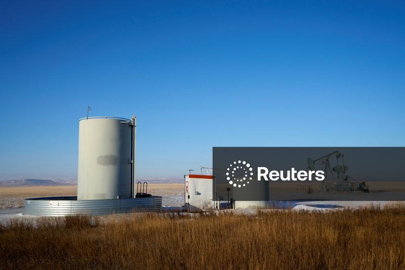 Oil extends decline by 1.5% on hopes for Russia-Ukraine peace deal