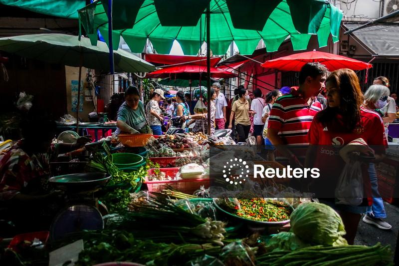 Finance minister says Thai economy is stable, sees Q4 growth picking up