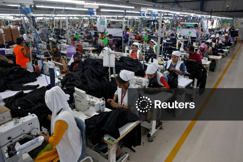 India's November business growth slows to 6-month low on weak manufacturing, PMI shows