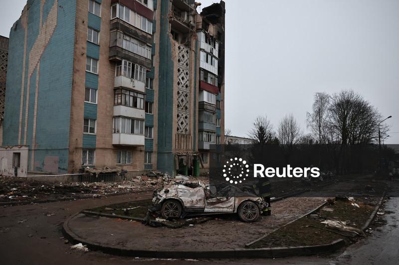 US, Ukraine and European officials hold Geneva talks on Trump plan to end war