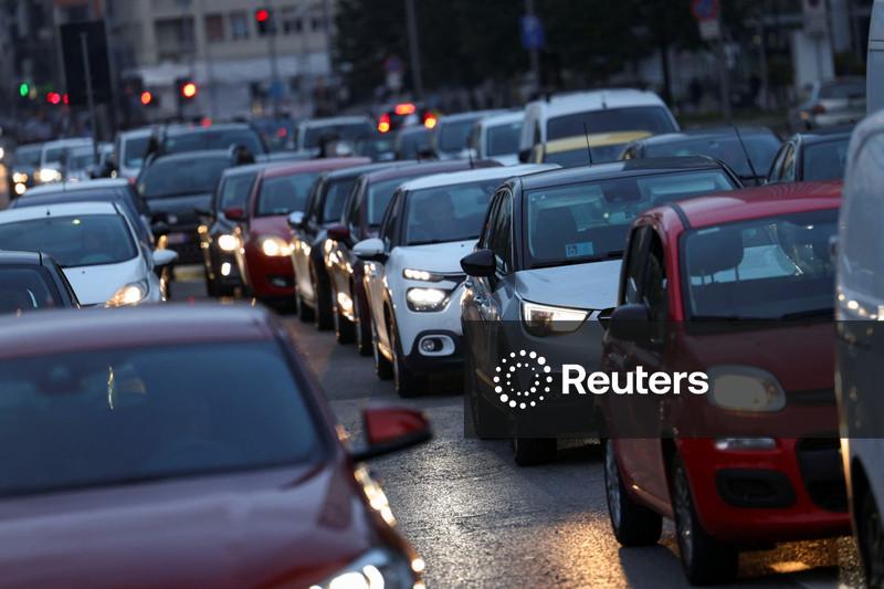 European car sales rise 4.9% in October, ACEA says