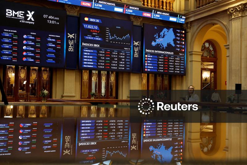 Morning Bid: Firming Fed cut bets buoy stocks, undercut dollar