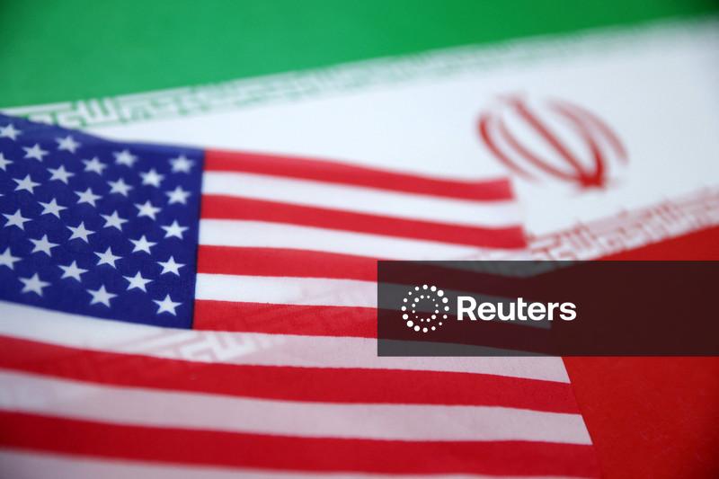 Iran awaits second plane of nationals deported from US