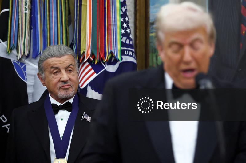 Kennedy Center Honors fete performers, but Trump takes spotlight