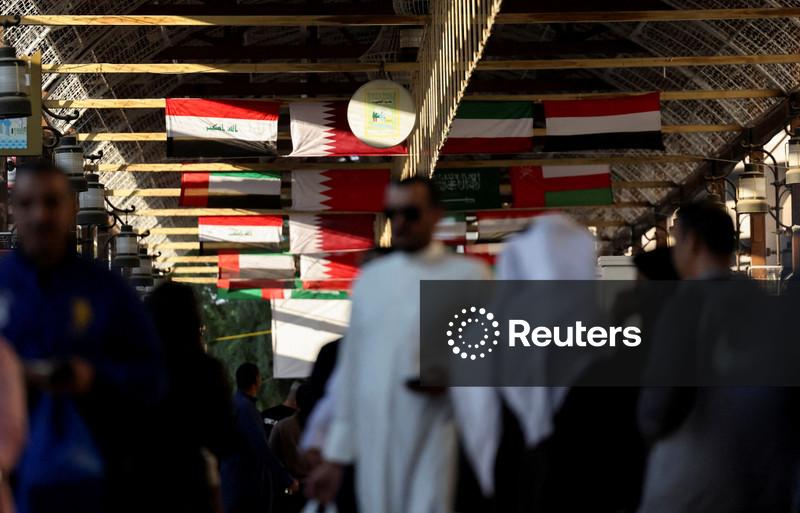 Analysis-Asian investors flock to Gulf debt in hunt for yield and growth