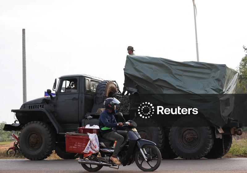 Trump says to make phone call to stop Thai-Cambodia fighting