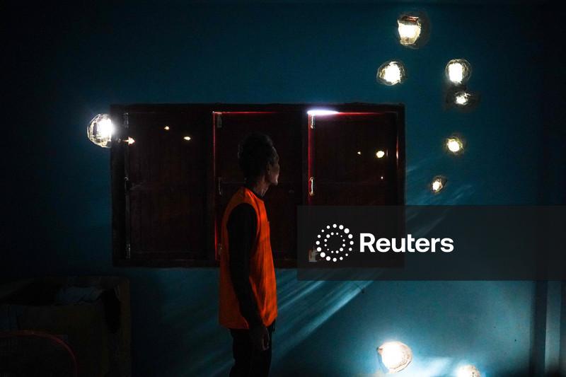 Trump says he'll make phone call to stop renewed Thai-Cambodia fighting