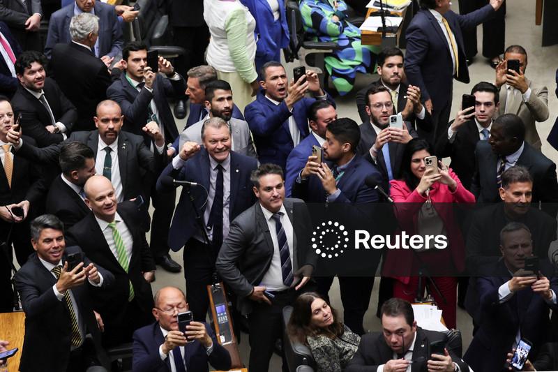 Lower Brazilian house approves law to cut Bolsonaro's jail term, France 24, AFP report