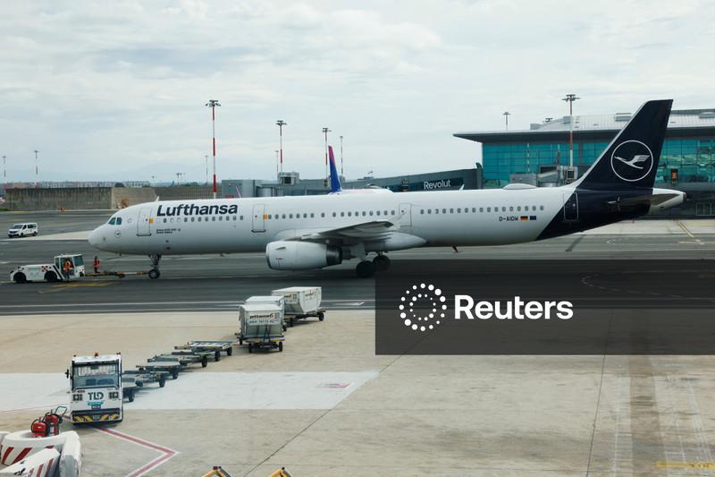 Lufthansa plays catch up with European rivals after bumpy ride