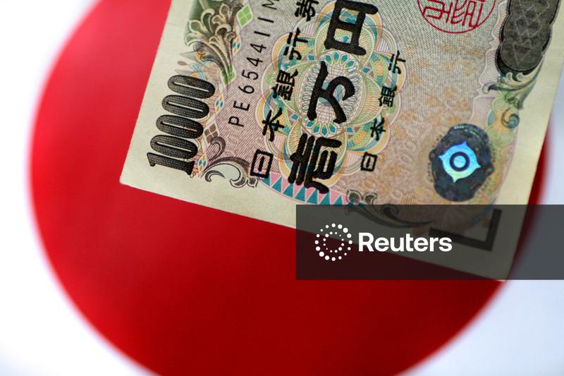 Yen wallows near record lows on cautious BOJ stance despite intervention warnings