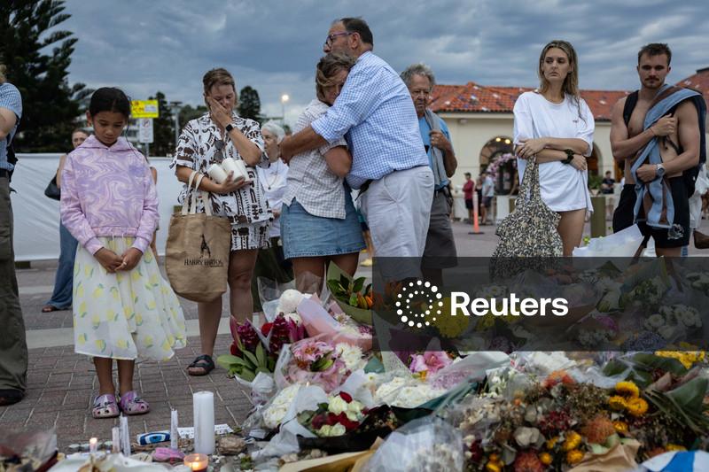 Homemade bombs thrown before Bondi mass shooting, but failed to detonate, police tell court