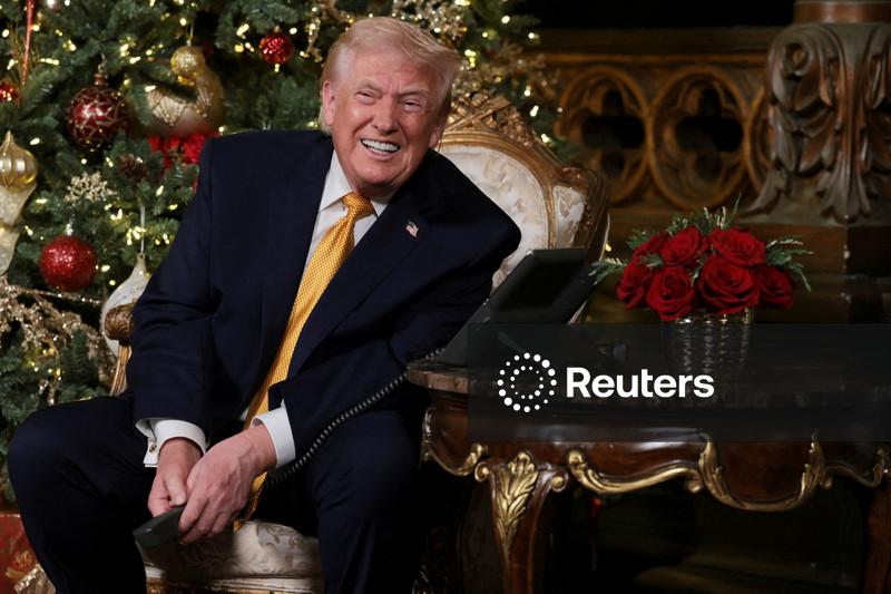 NORAD tracks Santa's Yuletide sleigh ride for 70th year