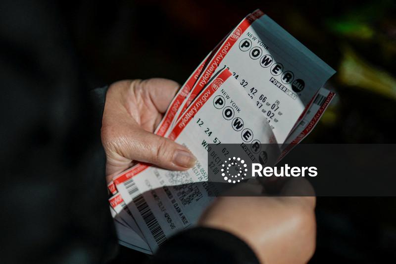 Arkansas ticket scoops $1.8 billion in Christmas Powerball jackpot