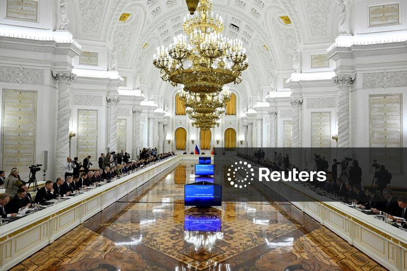 Putin indicated Russia could be open to territory swap as part of Ukraine deal, Kommersant says