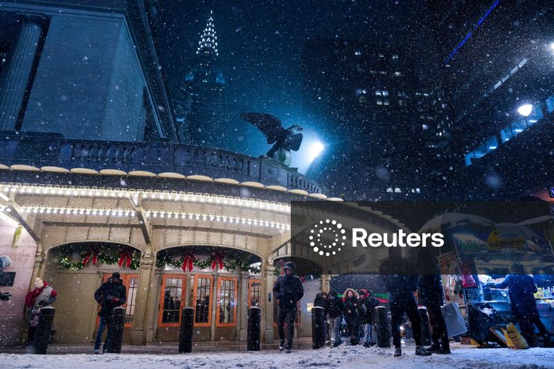 Winter weather in US Northeast leads to thousands of flight delays, cancellations