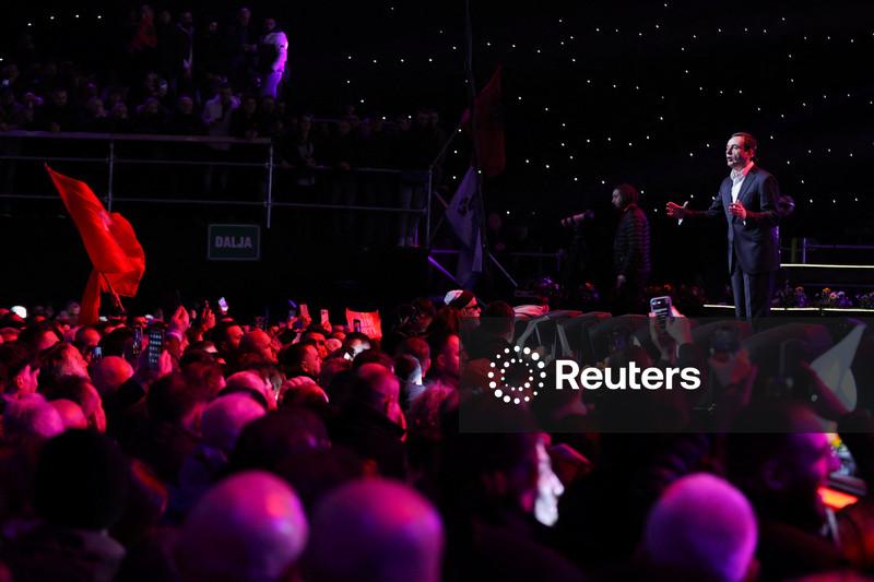 Kosovo goes to polls in bid to end year-long political impasse