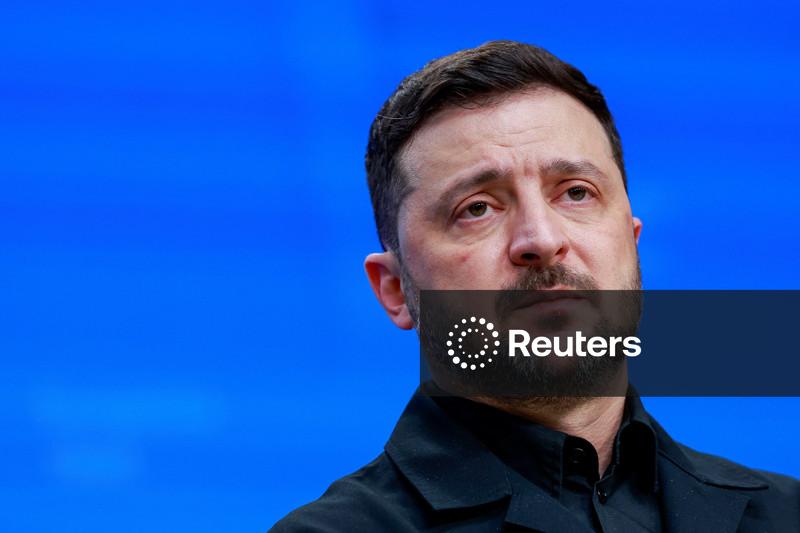 Factbox-The 20-point peace proposal Zelenskiy will discuss with Trump