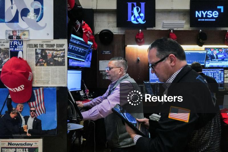 Markets' 2026 watch list: Fed succession, political risk and AI of course