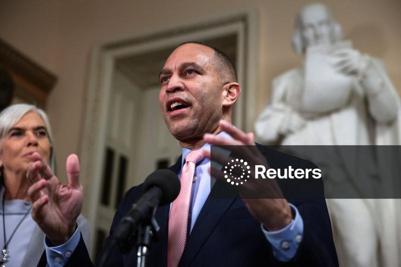 US House passes health subsidy renewal in win for Democrats