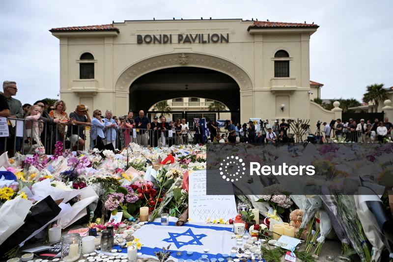 Top Australian writers' festival cancelled after Palestinian author barred