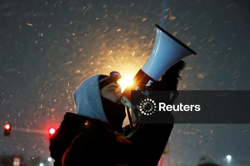 U.S. judge orders curbs on immigration agents' conduct toward Minnesota protesters