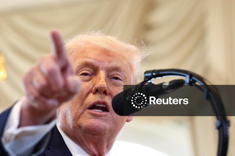 Trump wants nations to pay $1 billion to stay on his peace board, report says