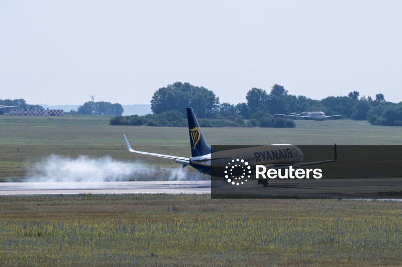 Ryanair lifts fare growth forecast on strong early 2026 bookings