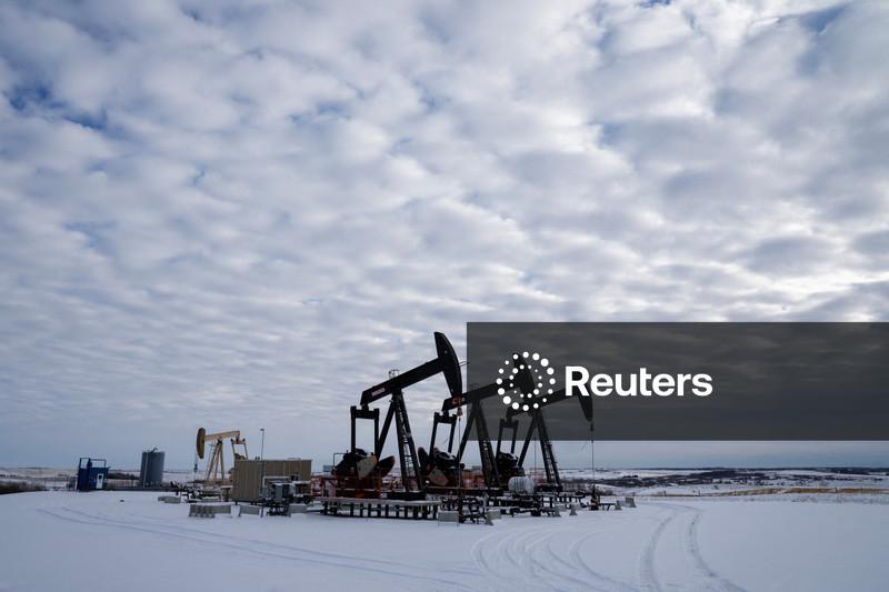 Oil prices rise as US supply worries linger after winter storm
