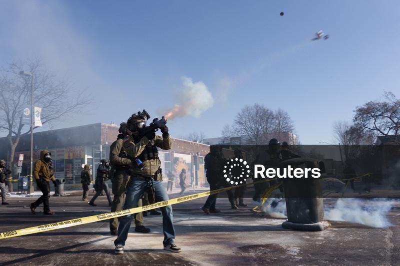 Trump, seeking damage control, weighs less aggressive approach in Minneapolis