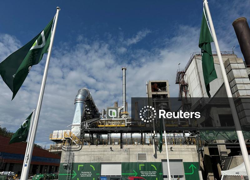 Maas Group tumbles on AI pivot as $1.2 billion materials exit spooks investors