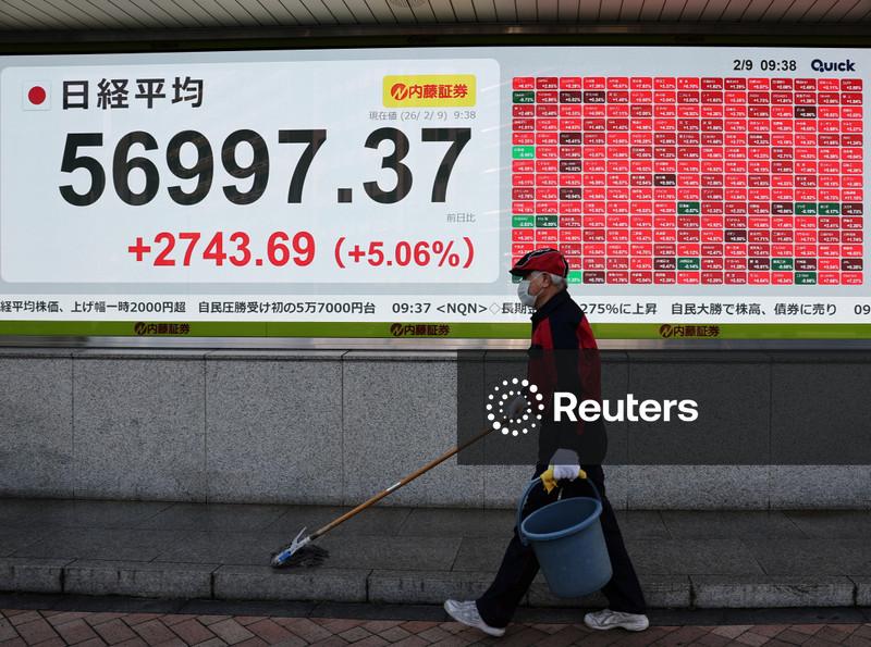 Asia stocks rally as Nikkei jumps, chip sector rebounds