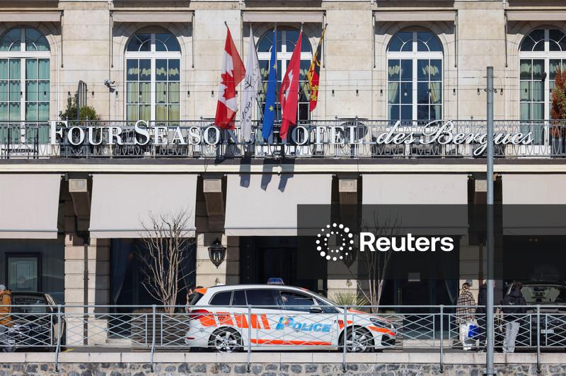 Russia weighs halt to peace talks unless Ukraine cedes territory, Bloomberg News reports