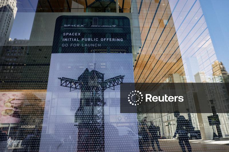 China and Hong Kong users unable to access SpaceX website, IPO documents