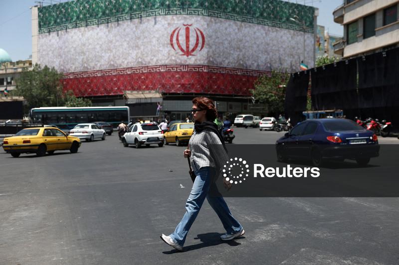 US and Iran presidents sign ceasefire agreement, but Trump says he could still resume attacks
