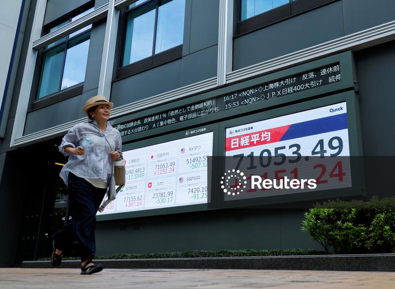 Stocks turn lower as US-Iran talks hit early snag; oil erase early losses
