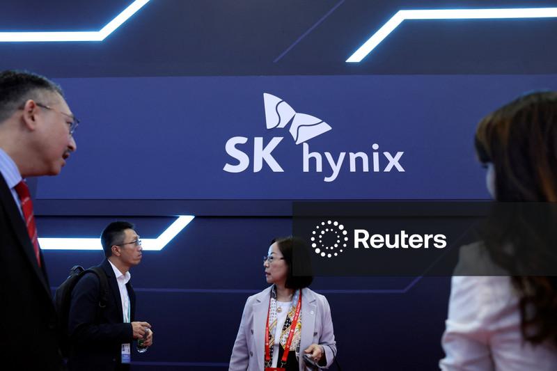 SK Hynix raises $26.5 billion in US offering after pricing ADRs at $149