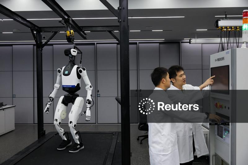 Trump administration bans new Chinese humanoid robots, to protect US AI buildout
