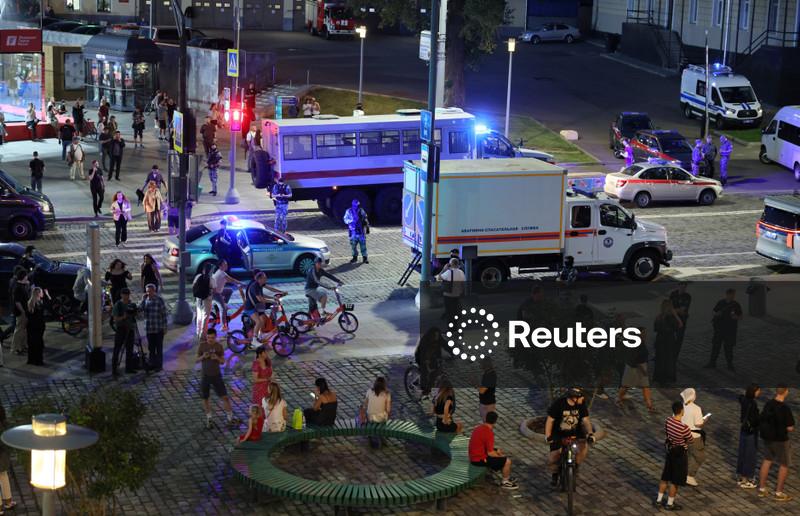 Bomb carried by woman kills three, injures 21 near Moscow restaurant, authorities say
